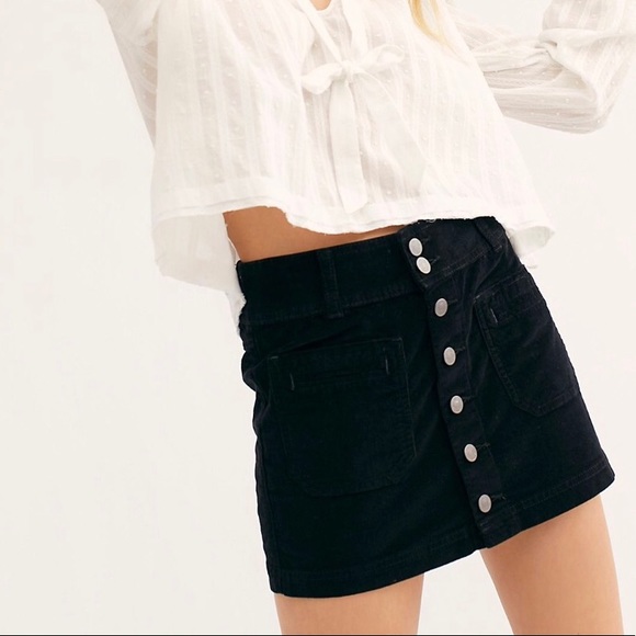 Free People Dresses & Skirts - Free People mini skirt in black